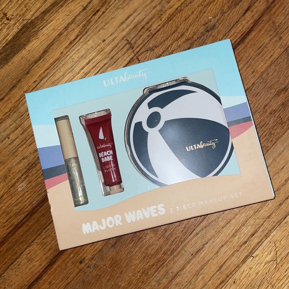 •ULTA BEAUTY•NIB "MAJOR WAVES" 3/PIECE SET- EYE SHADOW, LIP GLOSS, LIQUID BLUSH - Picture 5 of 7